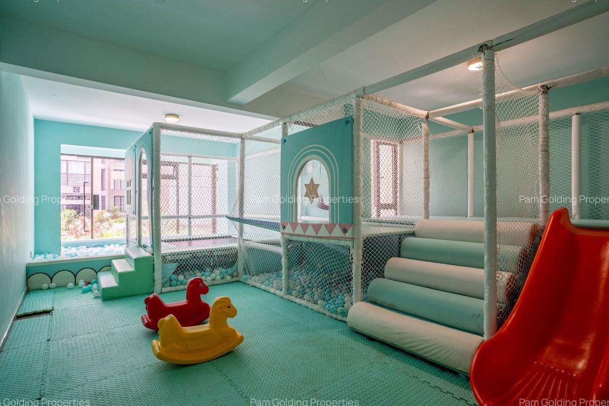 1 Bed Apartment with En Suite in Riverside - 14