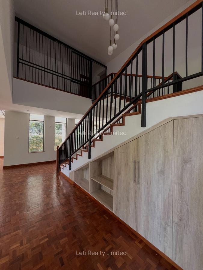 5 Bed Townhouse with En Suite in Lavington - 5