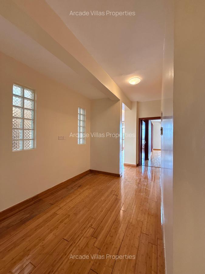 3 Bed Apartment with En Suite in Kileleshwa - 14