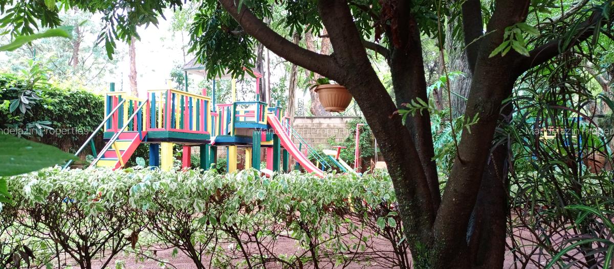 4 Bed Apartment with En Suite at Brookside Drive - 20