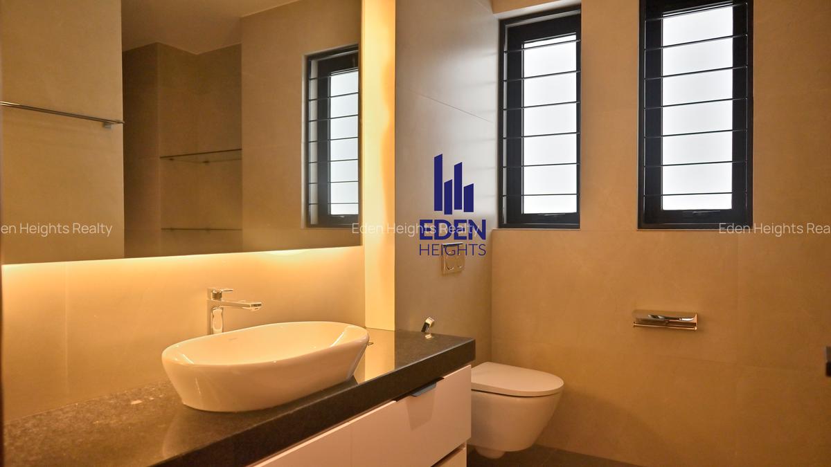 4 Bed House with En Suite in Loresho - 12