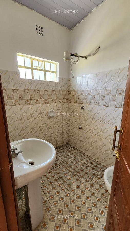 3 Bed House with En Suite at Rimpa Road - 16