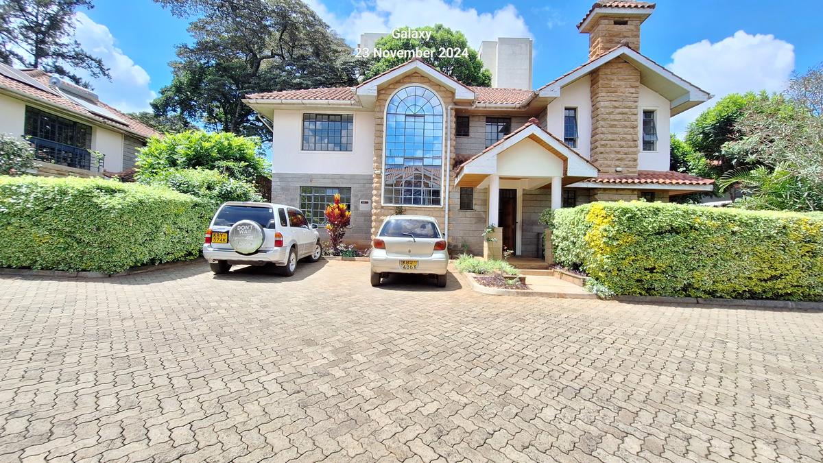 4 Bed Townhouse with En Suite in Lavington - 1