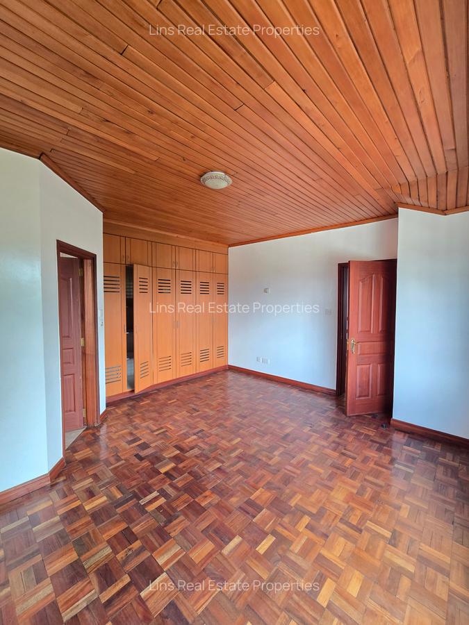 5 Bed Townhouse with En Suite in Lavington - 20