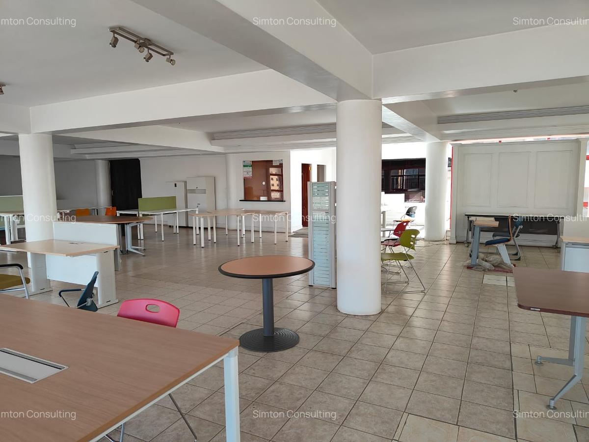 Office at General Motors - 4