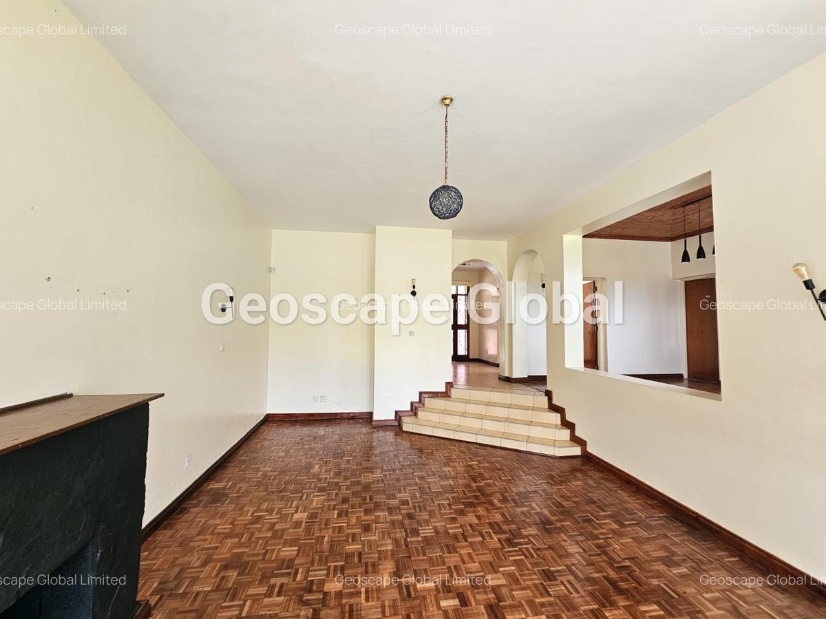 4 Bed House with En Suite in Runda - 15