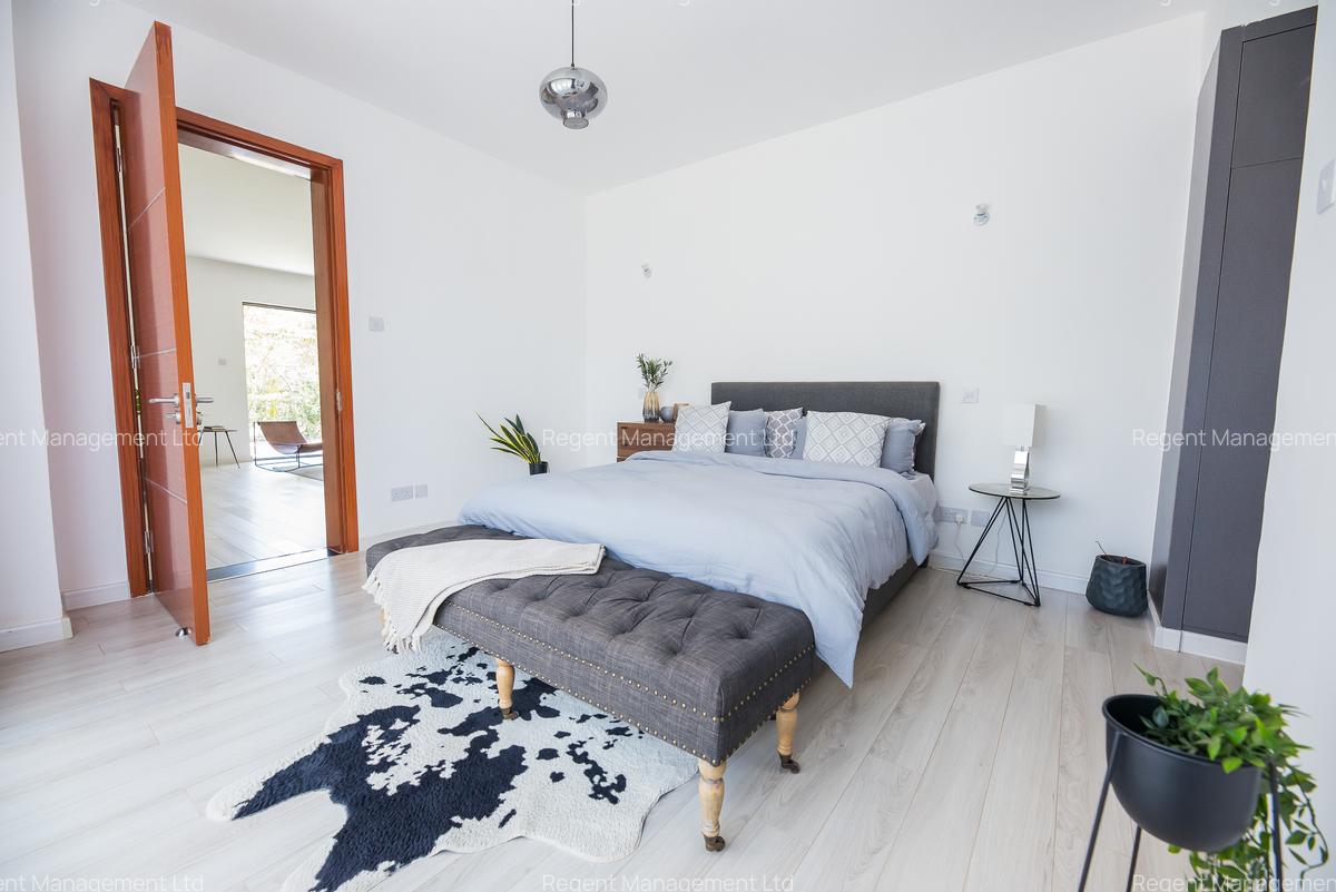 5 Bed Villa with En Suite at Oloolua - 7