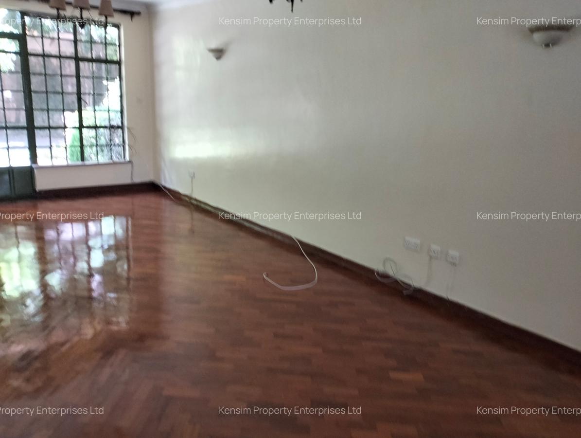 4 Bed Townhouse with En Suite in Lavington - 13