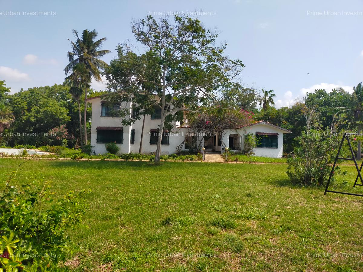 Land in Kikambala - 9