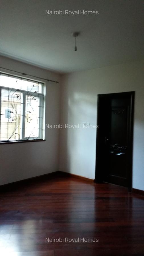 5 Bed Townhouse with En Suite at Convent Drive - 8