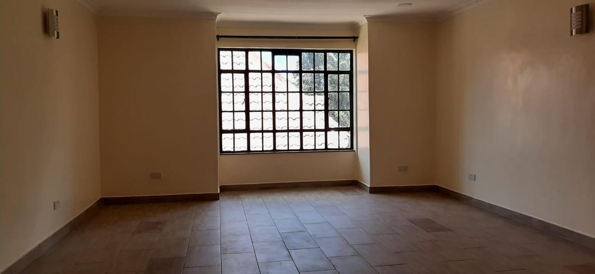 5 Bed Townhouse with En Suite at Kyuna Crescent - 17