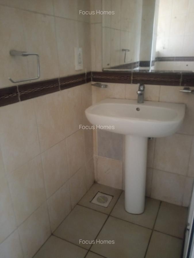 2 Bed Apartment with En Suite in Lavington - 7