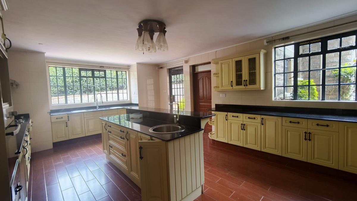 5 Bed House with En Suite in Kitisuru - 9