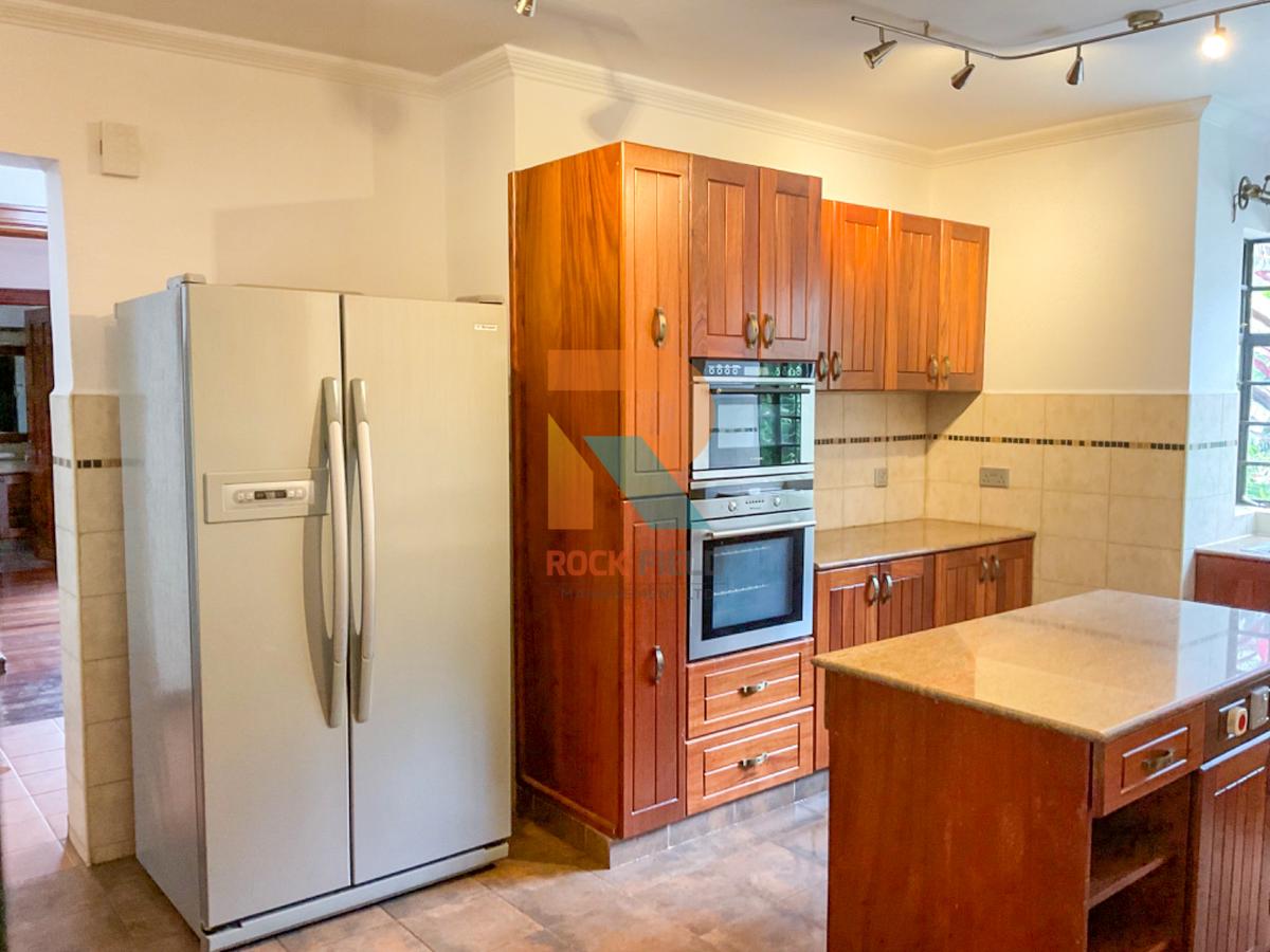 4 Bed Townhouse with En Suite at Peponi Road - 15