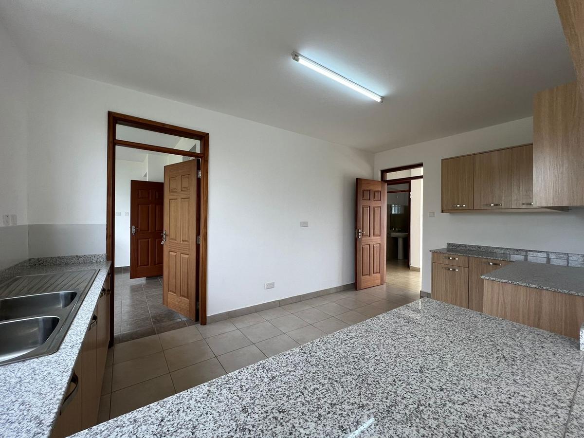 3 Bed Apartment with En Suite in Lavington - 8