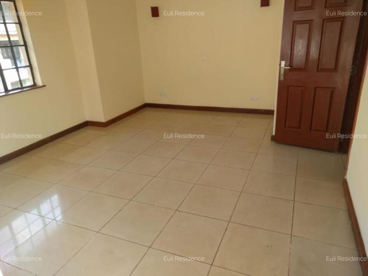 2 Bed Apartment with En Suite at Brookside Grove - 13