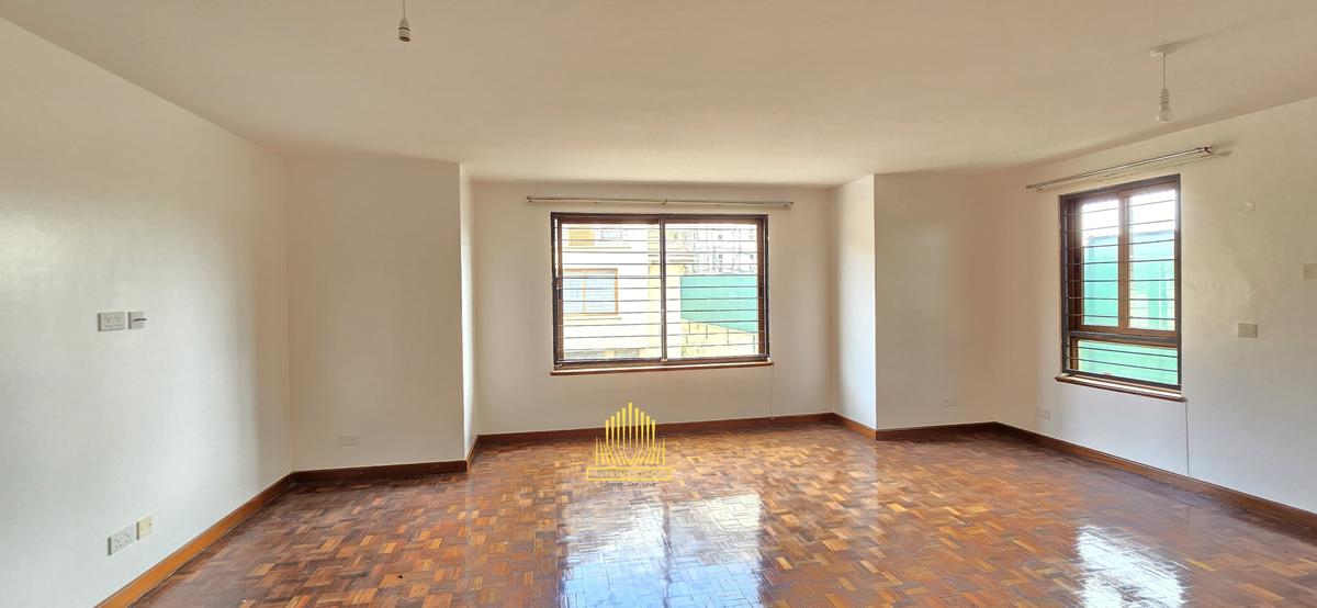 5 Bed Townhouse with En Suite in Lavington - 6