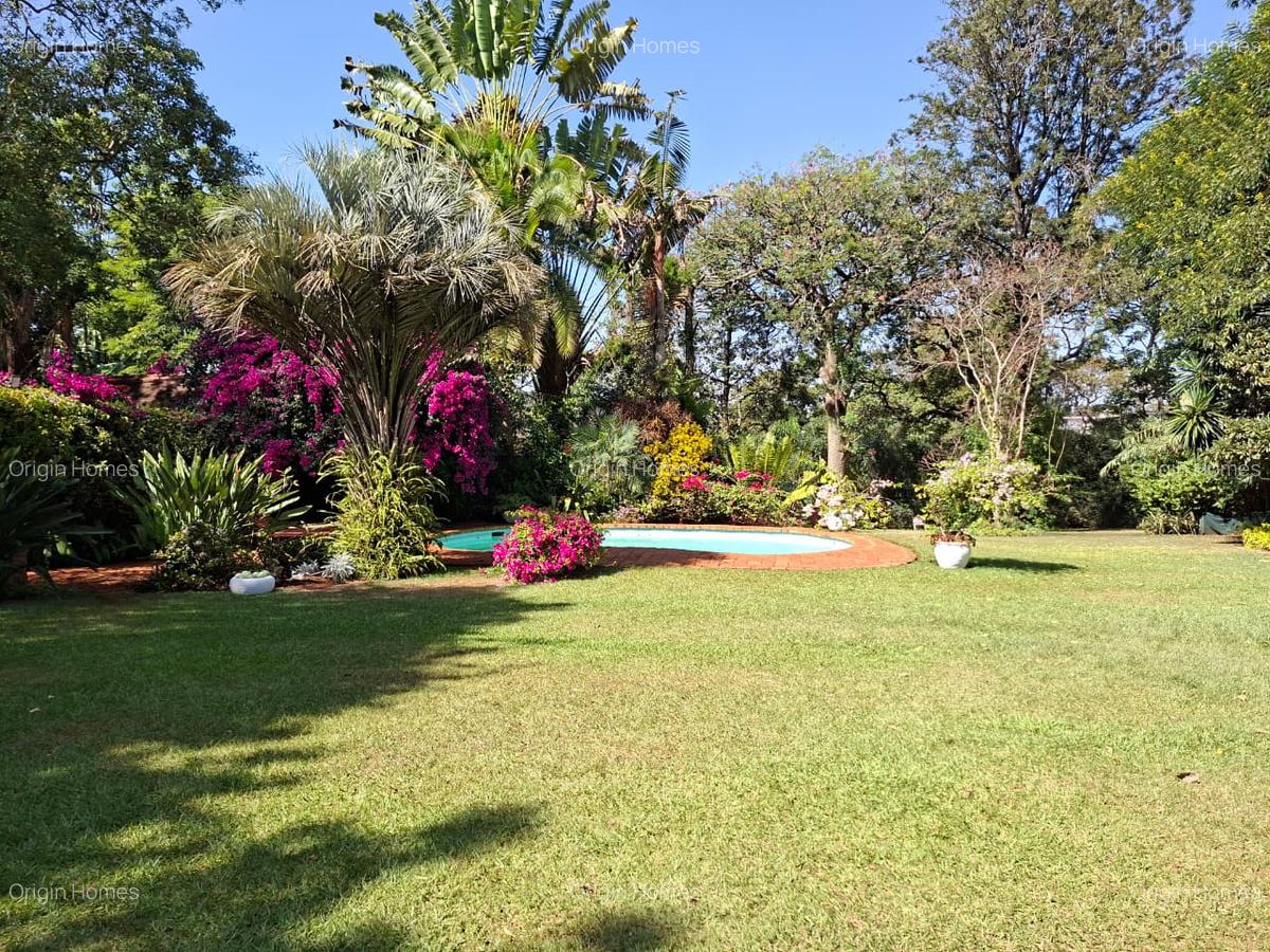 1 Bed House with En Suite at Rosslyn - 2