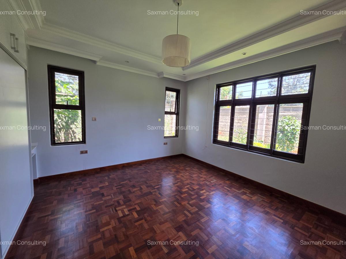 3 Bed Villa with En Suite in Thome - 9