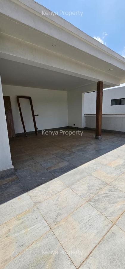 4 Bed Villa with En Suite at Apple Cross - 4