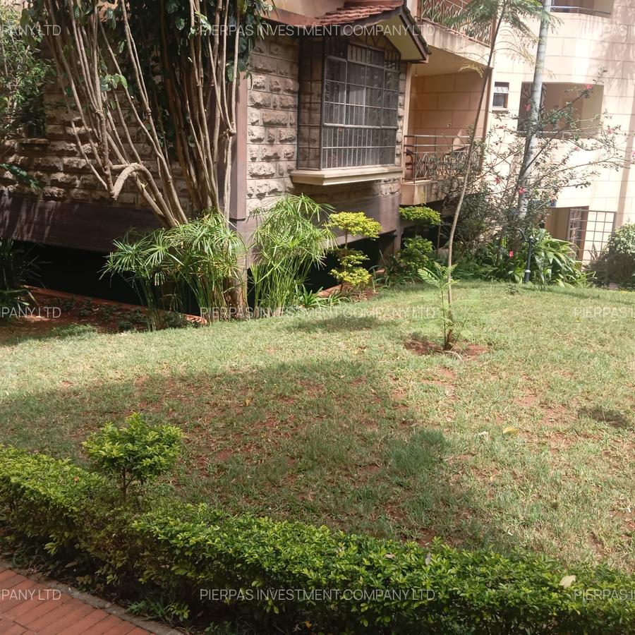 3 Bed Townhouse with En Suite in Brookside - 4