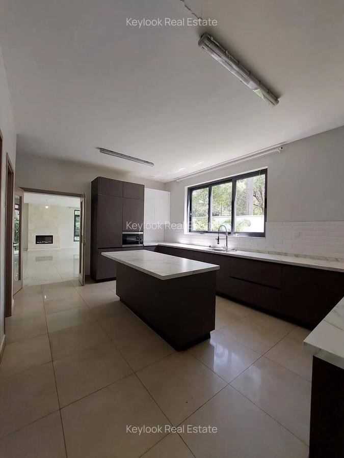 5 Bed Townhouse with En Suite at Off James Gichuru Road - 19
