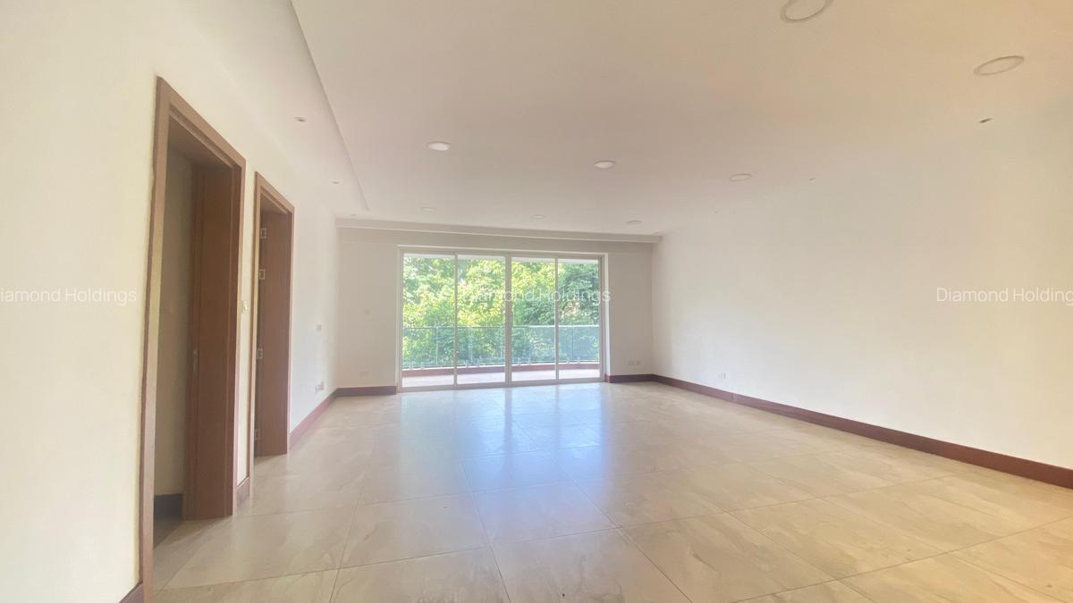 2 Bed Apartment with En Suite at Parklands - 2