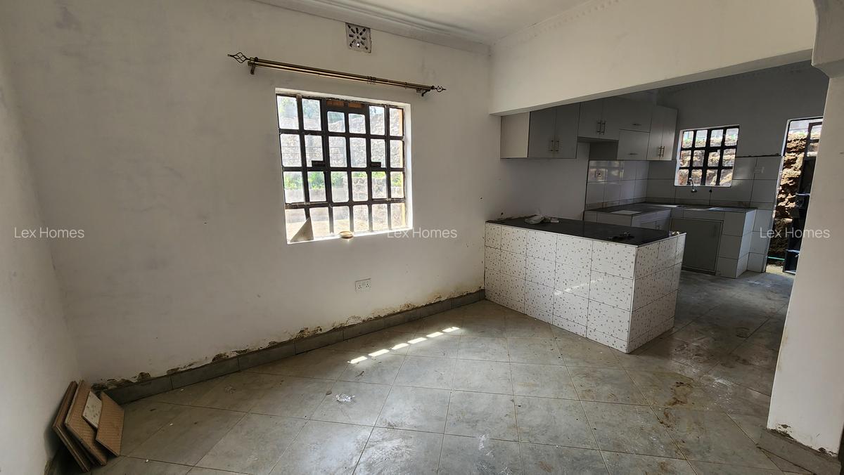 3 Bed House with En Suite at Rimpa Road - 8