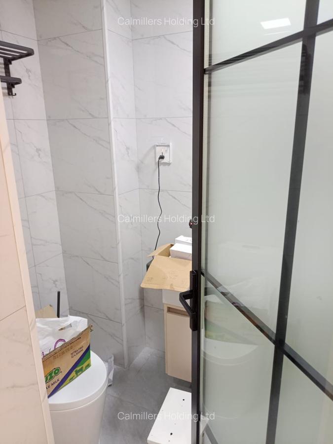 Studio Apartment with Swimming Pool at Kilimani Road - 8