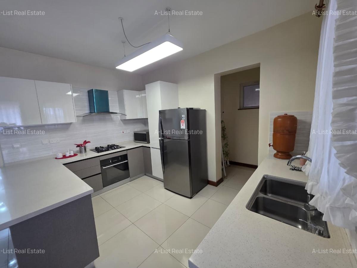 3 Bed Apartment with En Suite at Githuri Road - 11
