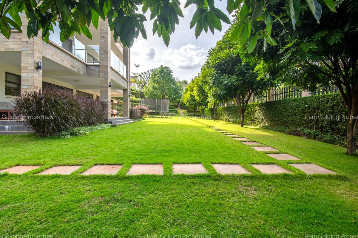 5 Bed Townhouse with En Suite in Nyari - 9