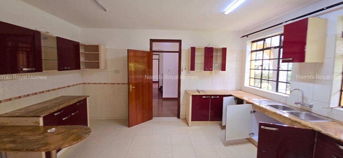 4 Bed Townhouse with En Suite at Lavington Green - 18
