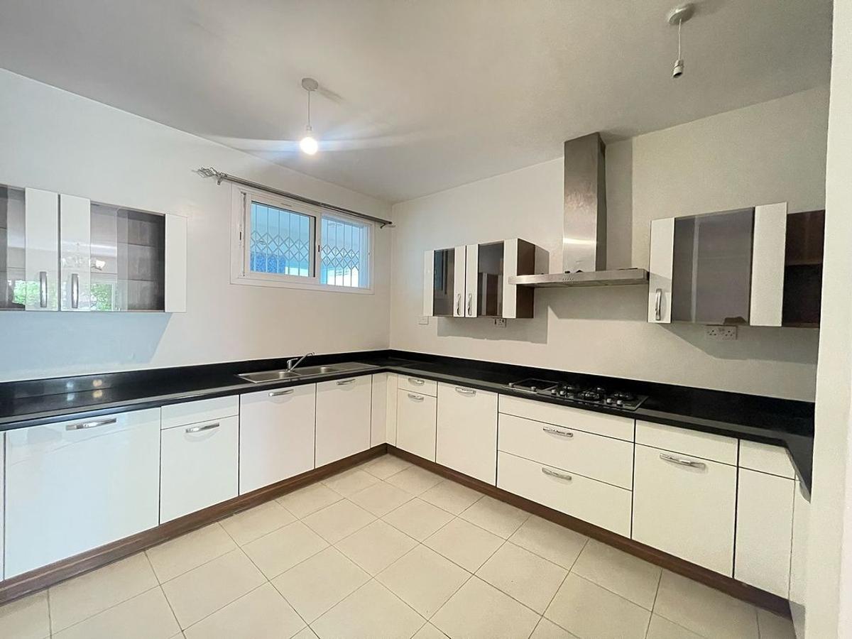 2 Bed Apartment with En Suite in Kileleshwa - 6