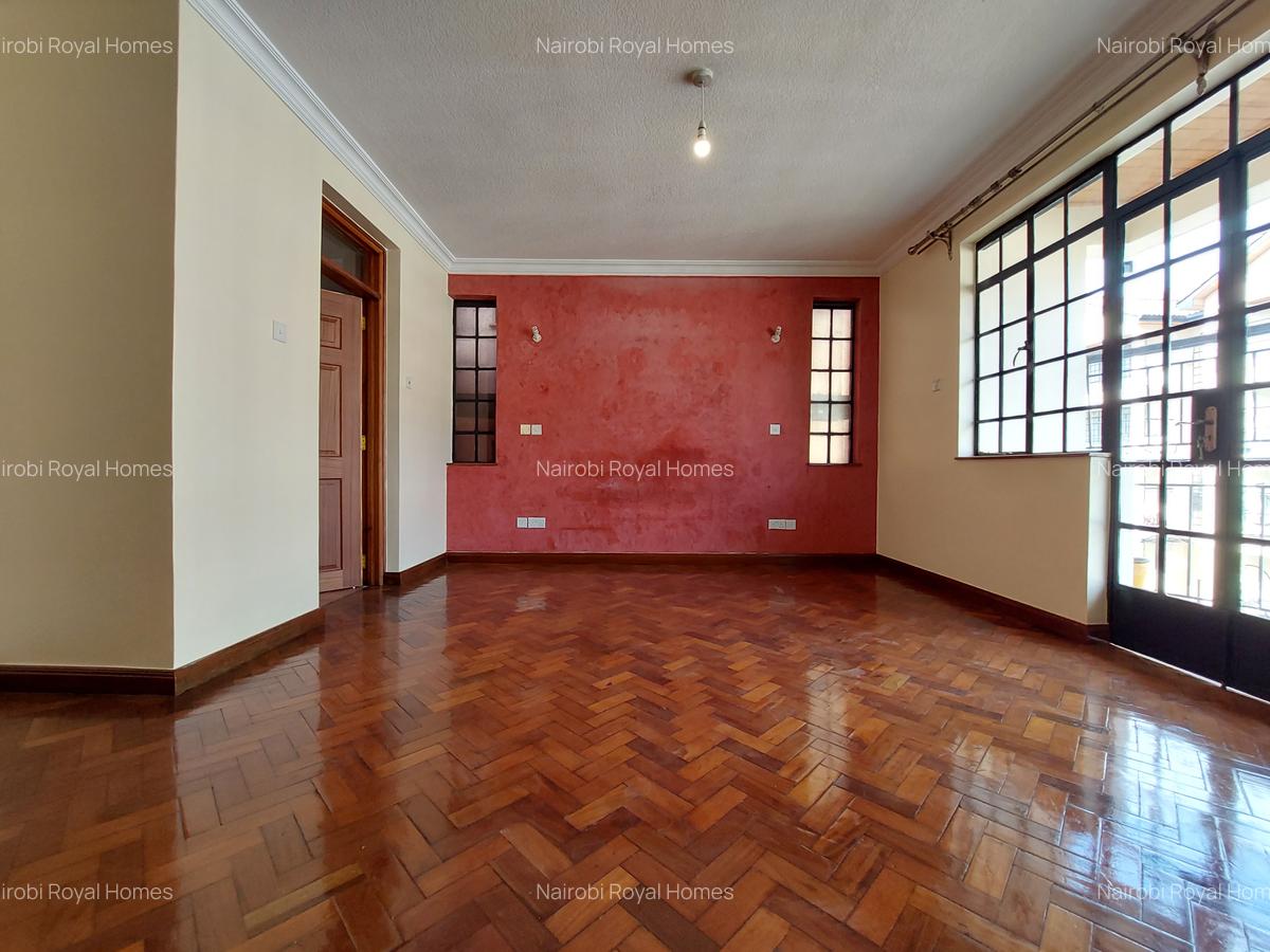 3 Bed Apartment with En Suite at Hundreds Streets - 13