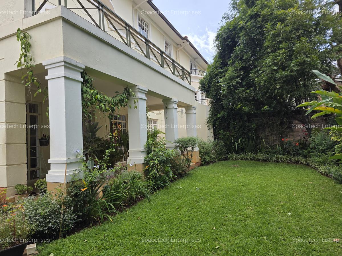4 Bed Townhouse with En Suite in Spring Valley - 13