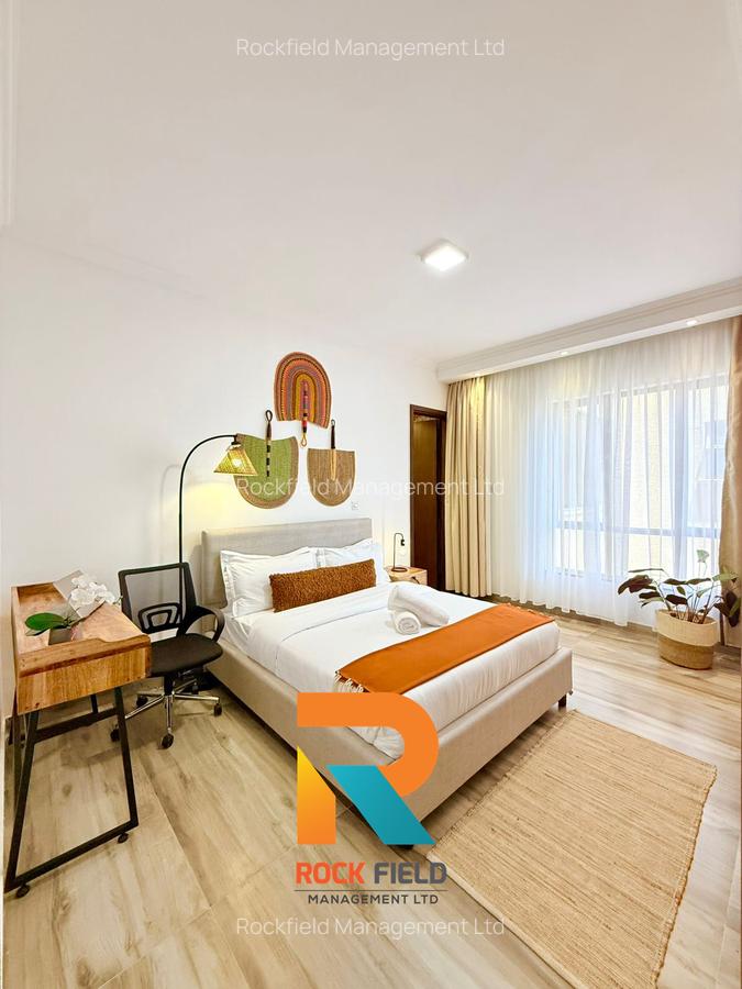 Serviced 2 Bed Apartment with En Suite in Brookside - 9