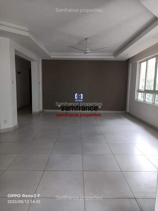 Serviced 4 Bed Apartment with En Suite at Links Road - 14