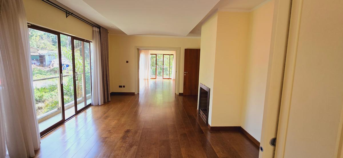 5 Bed Townhouse with En Suite at Convent Drive - 17