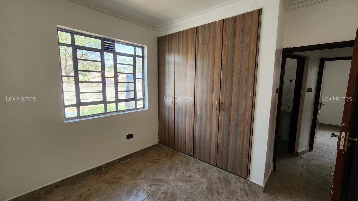 3 Bed House with En Suite at Rimpa - 16