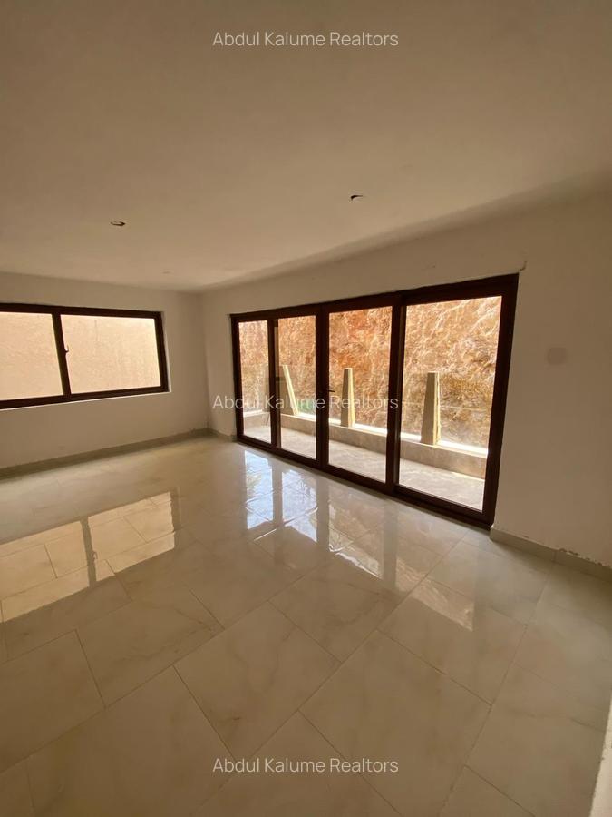 Serviced 2 Bed Apartment with En Suite at Kikambala - 12