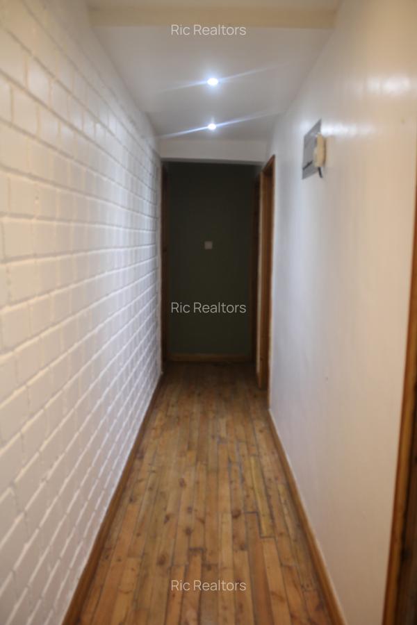 3 Bed House with En Suite at Karen - Fairacres - 15