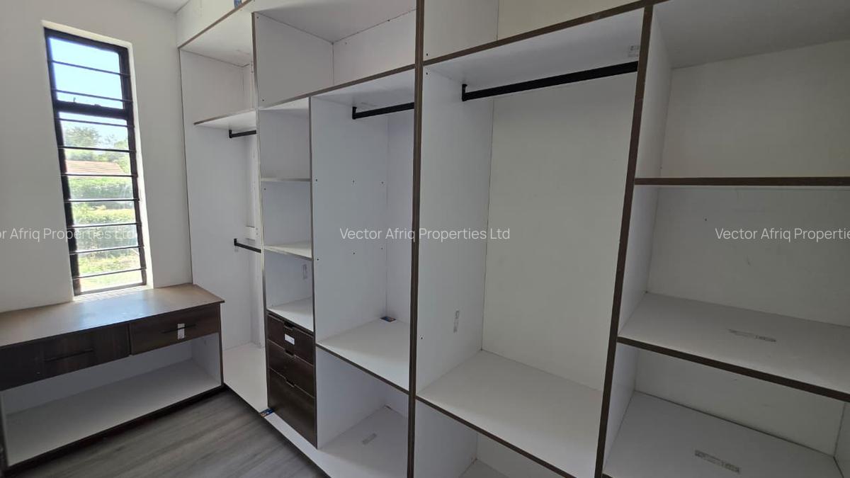 4 Bed Townhouse with En Suite in Ngong - 11