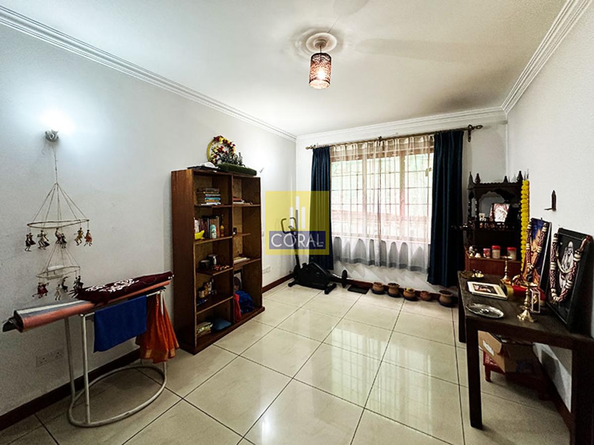 4 Bed Apartment in Parklands - 6