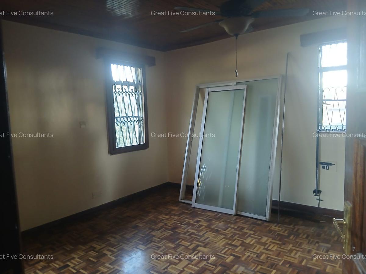 4 Bed Villa with En Suite in Runda - 15