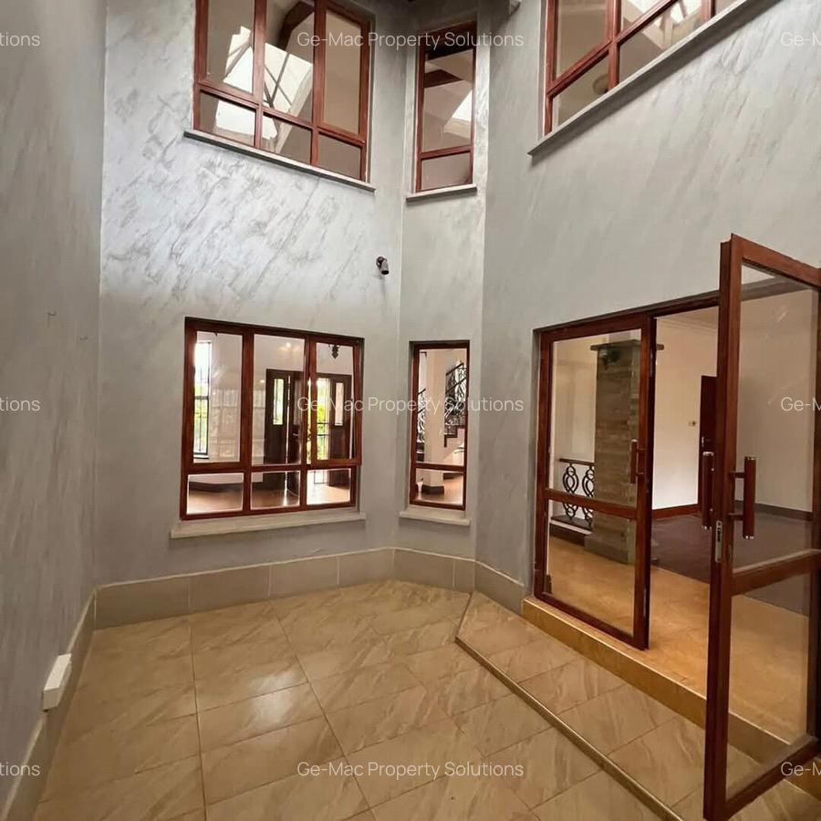 5 Bed House with En Suite in Runda - 15