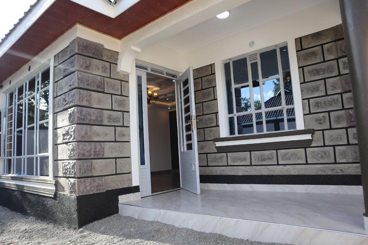 3 Bed House with En Suite at Matangi - 4