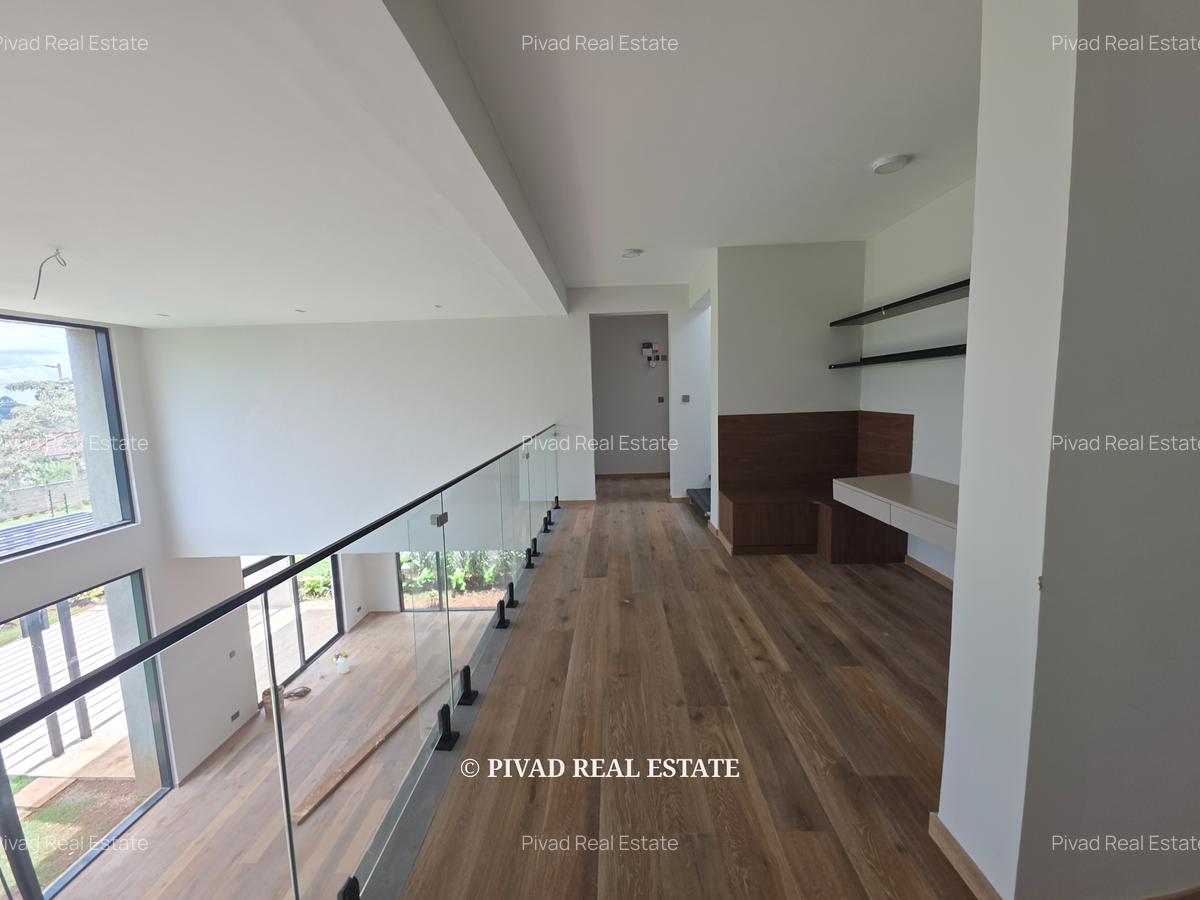 5 Bed House with Garden in Runda - 11