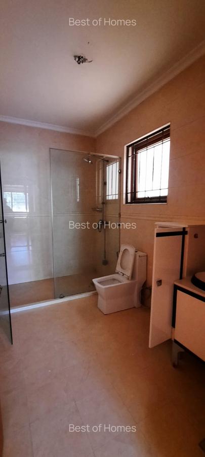 5 Bed Townhouse with En Suite in Lavington - 8