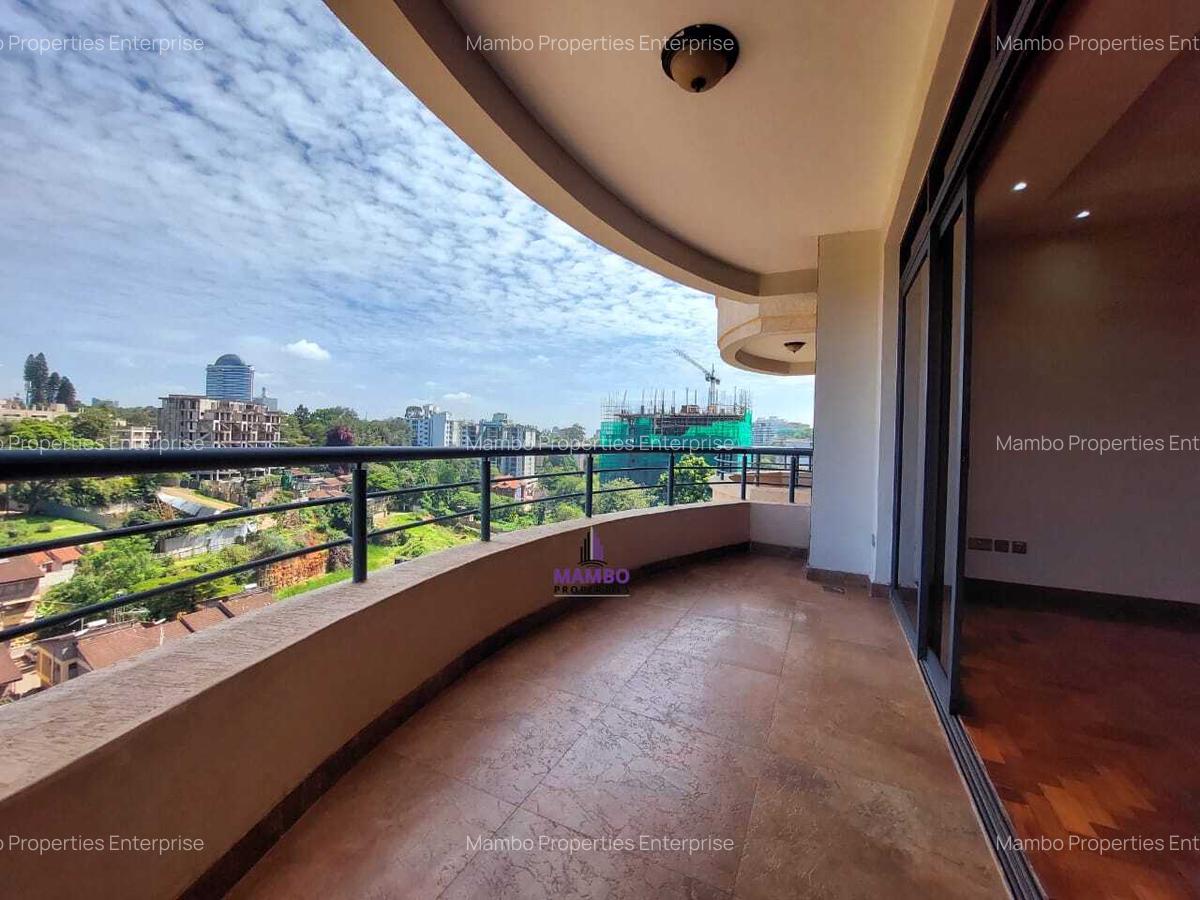 4 Bed Apartment with En Suite at Riverside Drive - 6