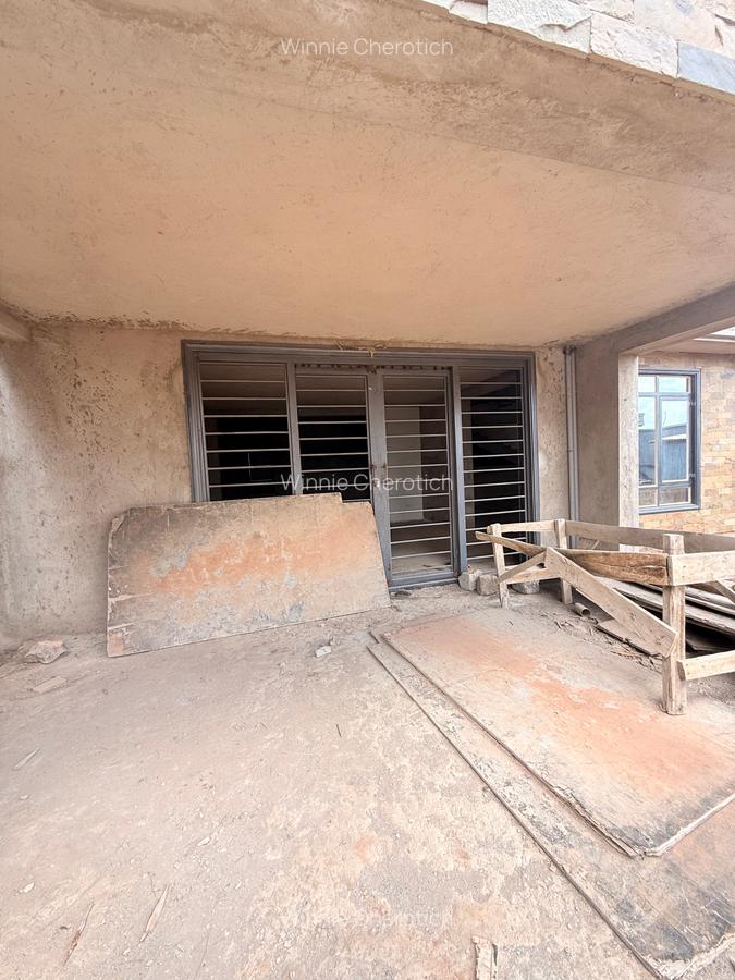 6 Bed House with En Suite at Kenindia Estate - 8